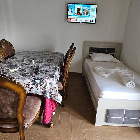 Ylli Mance Apartments Ksamil Szoba fotó